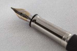 Otto Hutt Design 04 fountain pen nib